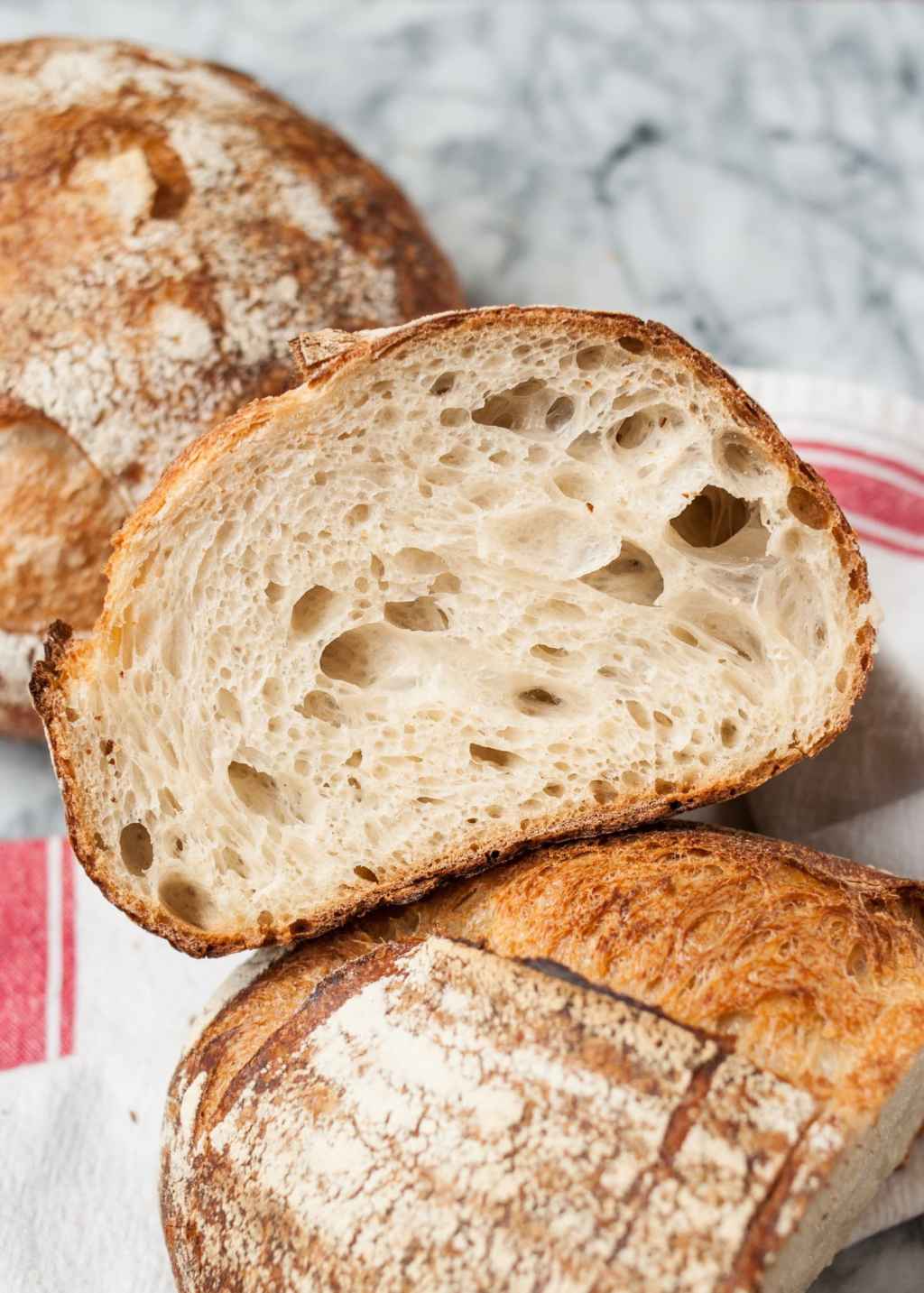 Unlock the Secret to Delicious and Digestible Bread with Sourdough!